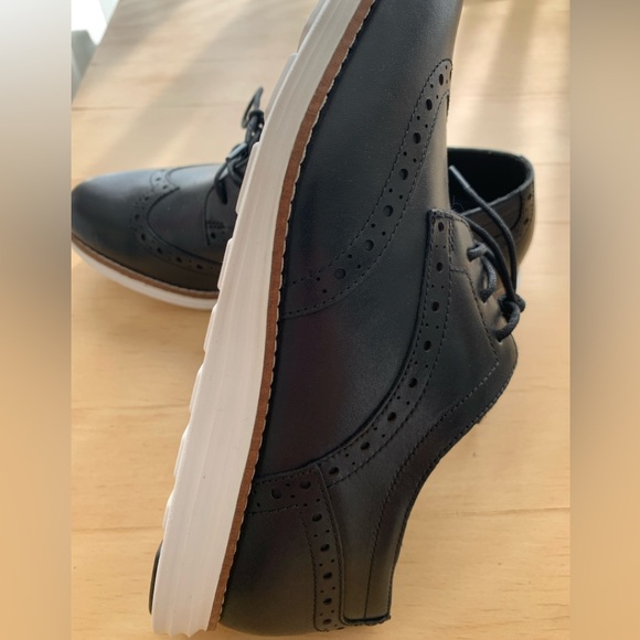 Cole Haan - Women’s Black-Optic White OriginalGrand Wingtip Oxford Shoes (7) - Picture 6 of 7